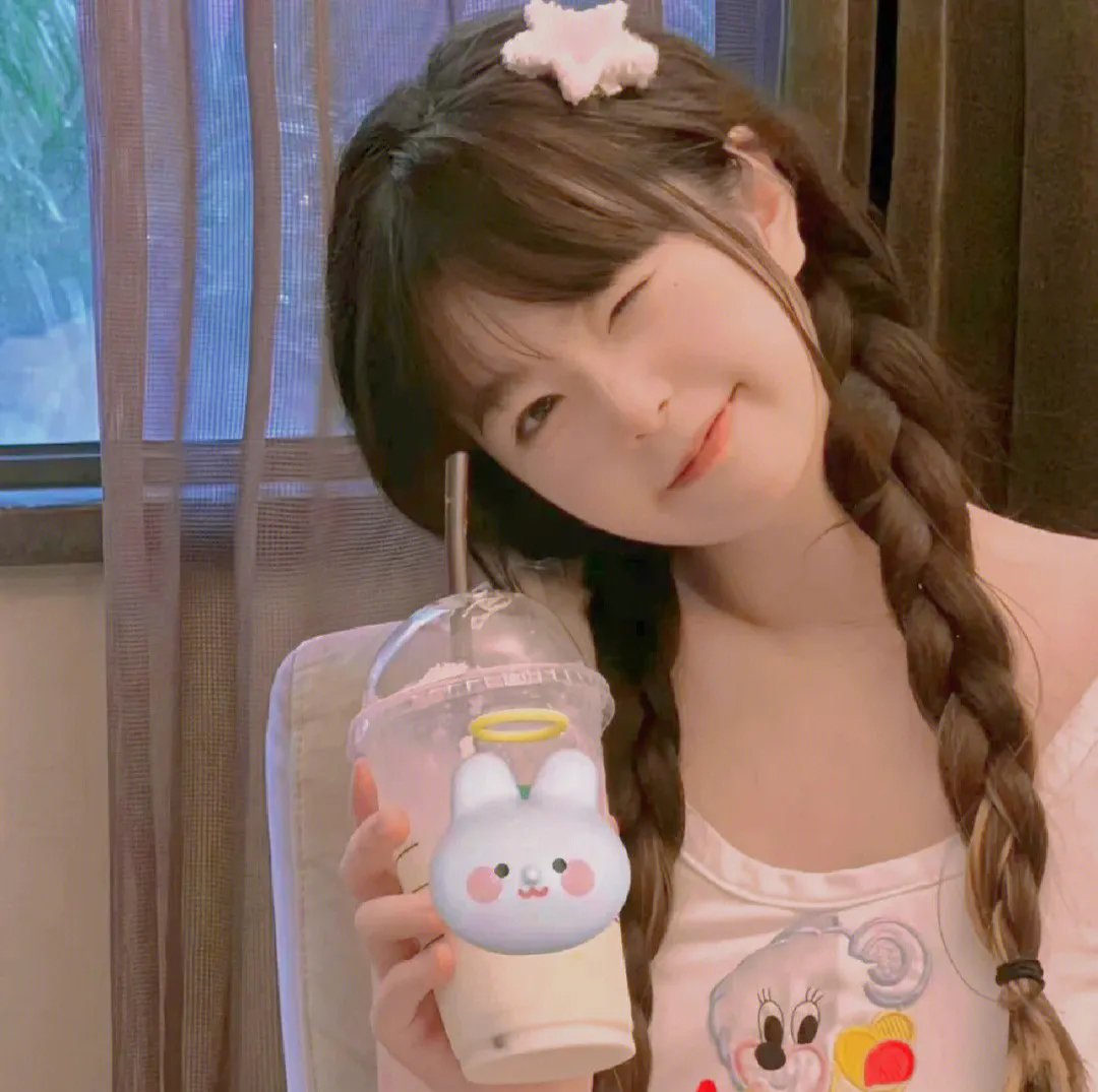 艳谍飘香